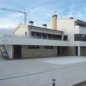 construcción de viviendas unifamiliares en cuenca